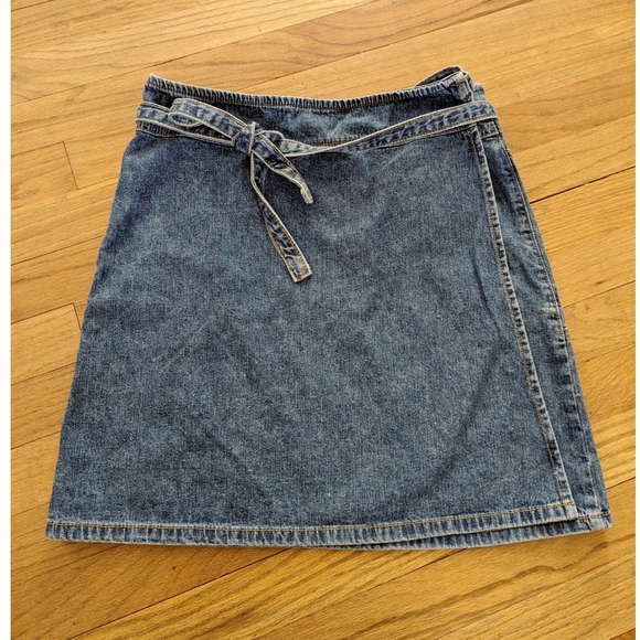 Urban Outfitters Wrap A-line Denim Skirt - Size M - Picture 4 of 7